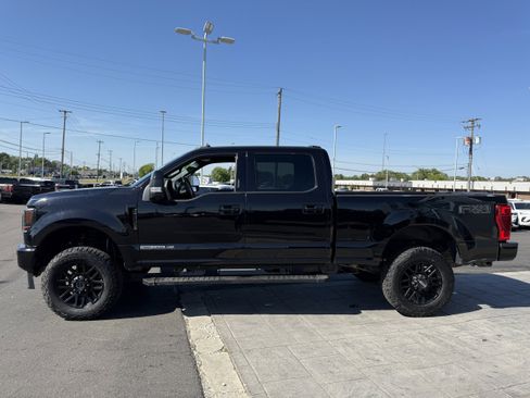 Used 2022 Ford F250 XLT w/ XLT Value Package AWD/4WD image 3