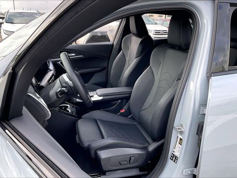 Used 2026 BMW X2 xDrive28i image 7