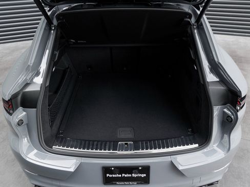 New 2026 Porsche Cayenne S image 29