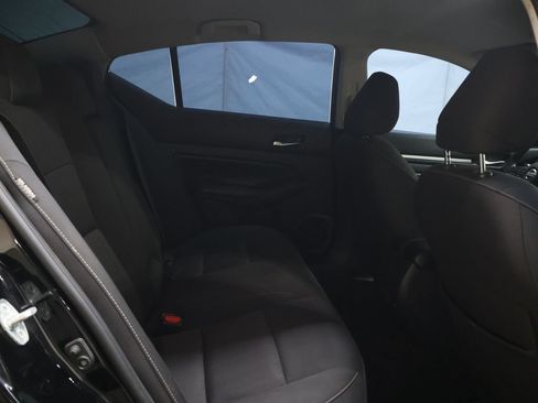 Used 2022 Nissan Altima 2.5 SV FWD image 12