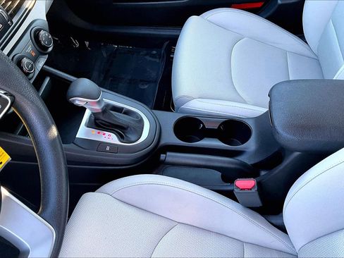 Used 2022 Kia Forte LXS w/ LXS Technology Package image 15