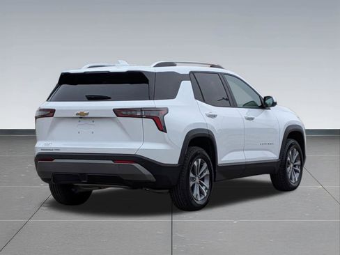 Used 2025 Chevrolet Equinox LT w/ Convenience Package II image 5