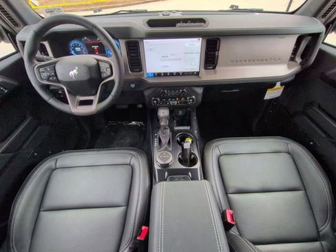 New 2025 Ford Bronco Outer Banks image 14