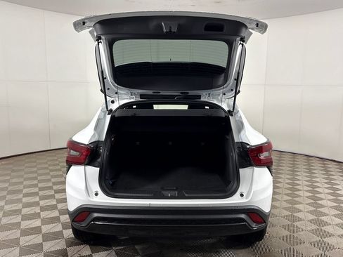 Used 2026 Chevrolet Trax RS w/ Driver Confidence Package FWD image 23