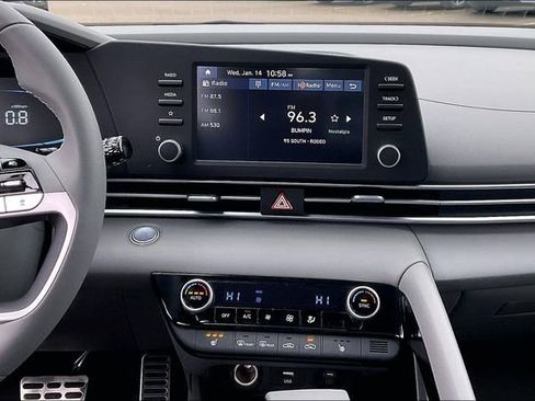 New 2026 Hyundai Elantra SEL Sport Premium FWD image 7