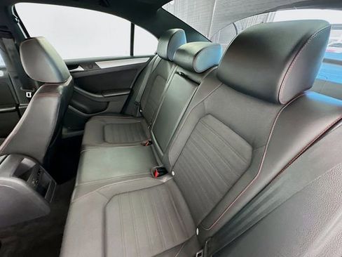 Used 2014 Volkswagen Jetta GLI image 21