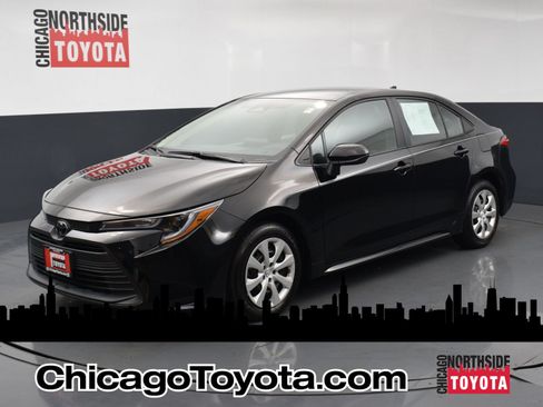Used 2026 Toyota Corolla LE FWD image 1
