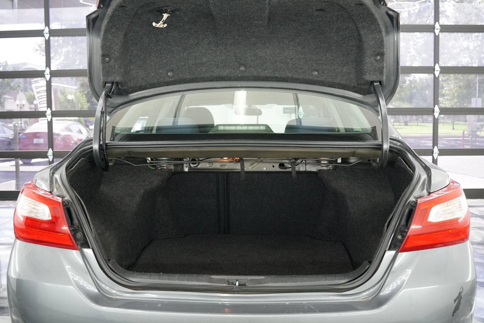 Used 2017 Nissan Altima 2.5 S w/ Power Driver Seat Package FWD image 10