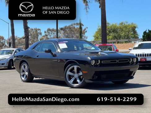 Used 2015 Dodge Challenger SXT w/ Super Sport Group (SS/T) RWD image 1