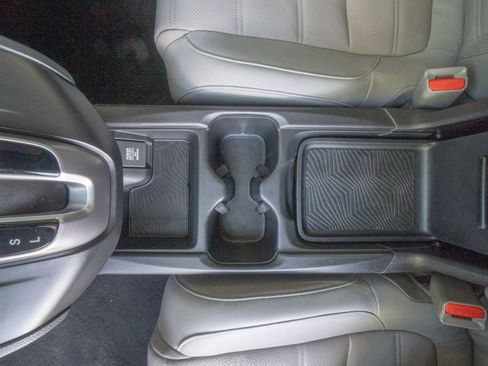 Used 2017 Honda CR-V Touring image 10