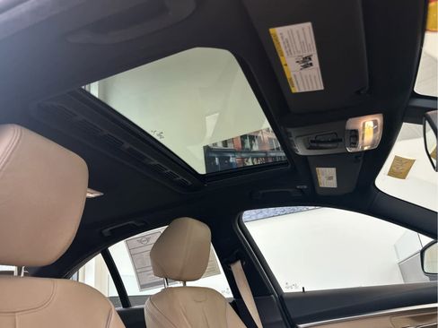 Used 2017 BMW 330i xDrive Sedan image 17