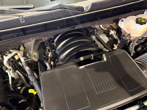 Used 2024 Chevrolet Tahoe LT image 27