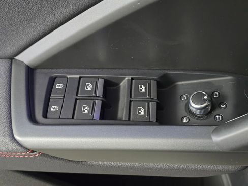 Certified 2025 Audi Q3 2.0T Premium Plus w/ Premium Plus Package image 14