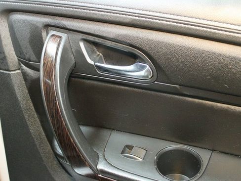 Used 2016 Chevrolet Traverse LTZ image 13