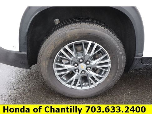 Used 2024 Chevrolet Traverse LT w/ Enhanced Driving Package image 29