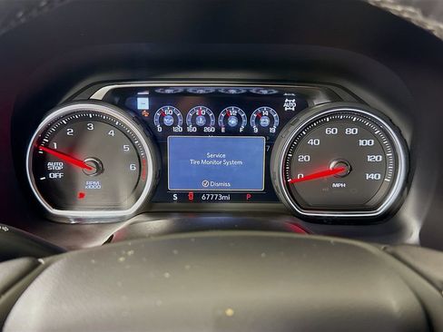 Used 2021 Chevrolet Tahoe High Country w/ Premium Package AWD/4WD image 13