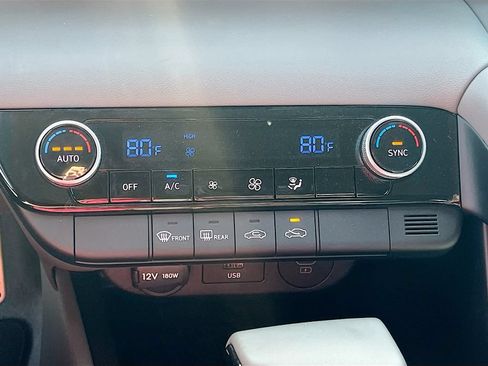 Used 2025 Hyundai Elantra Sport FWD image 15
