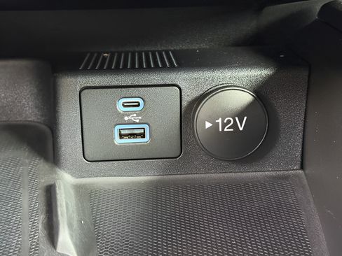 Certified 2023 Ford Escape ST-Line Elite w/ Premium Technology Package AWD/4WD image 18