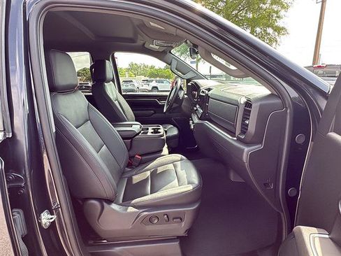 Used 2025 GMC Sierra 1500 SLT AWD/4WD image 14