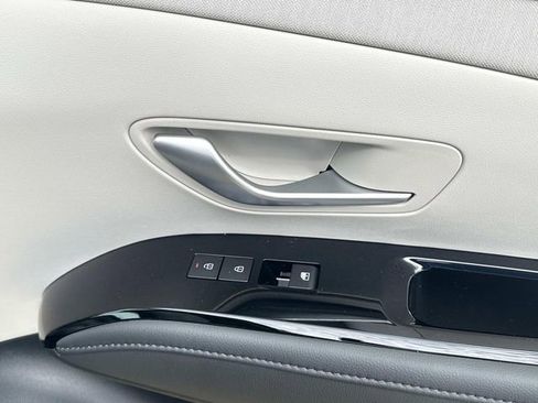 New 2026 Hyundai Tucson Limited FWD image 18