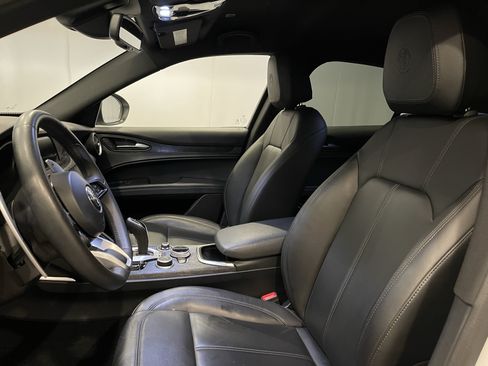 Used 2023 Alfa Romeo Stelvio Sprint AWD/4WD image 14