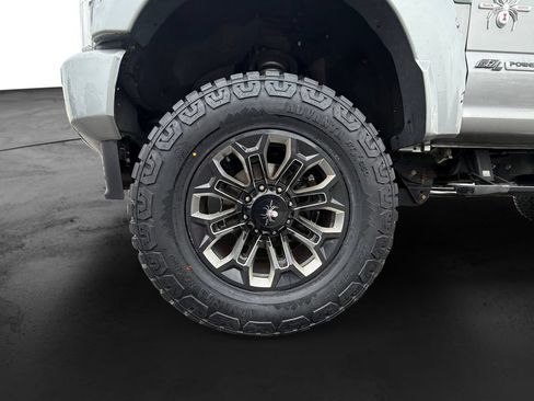 Used 2020 Ford F250 Lariat w/ Lariat Ultimate Package AWD/4WD image 13