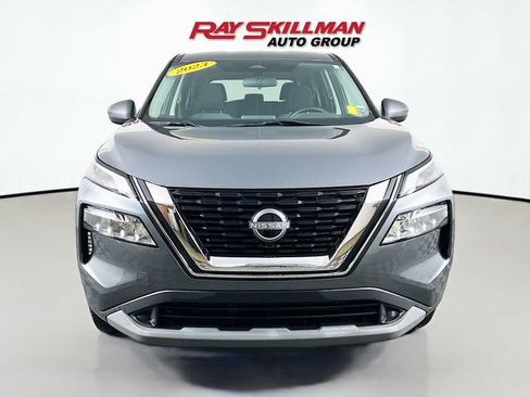 Used 2023 Nissan Rogue SV AWD/4WD image 2