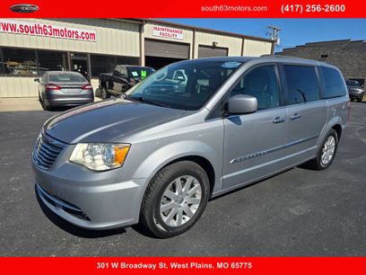 Used 2016 Chrysler Town & Country Touring w/ Driver Convenience Group