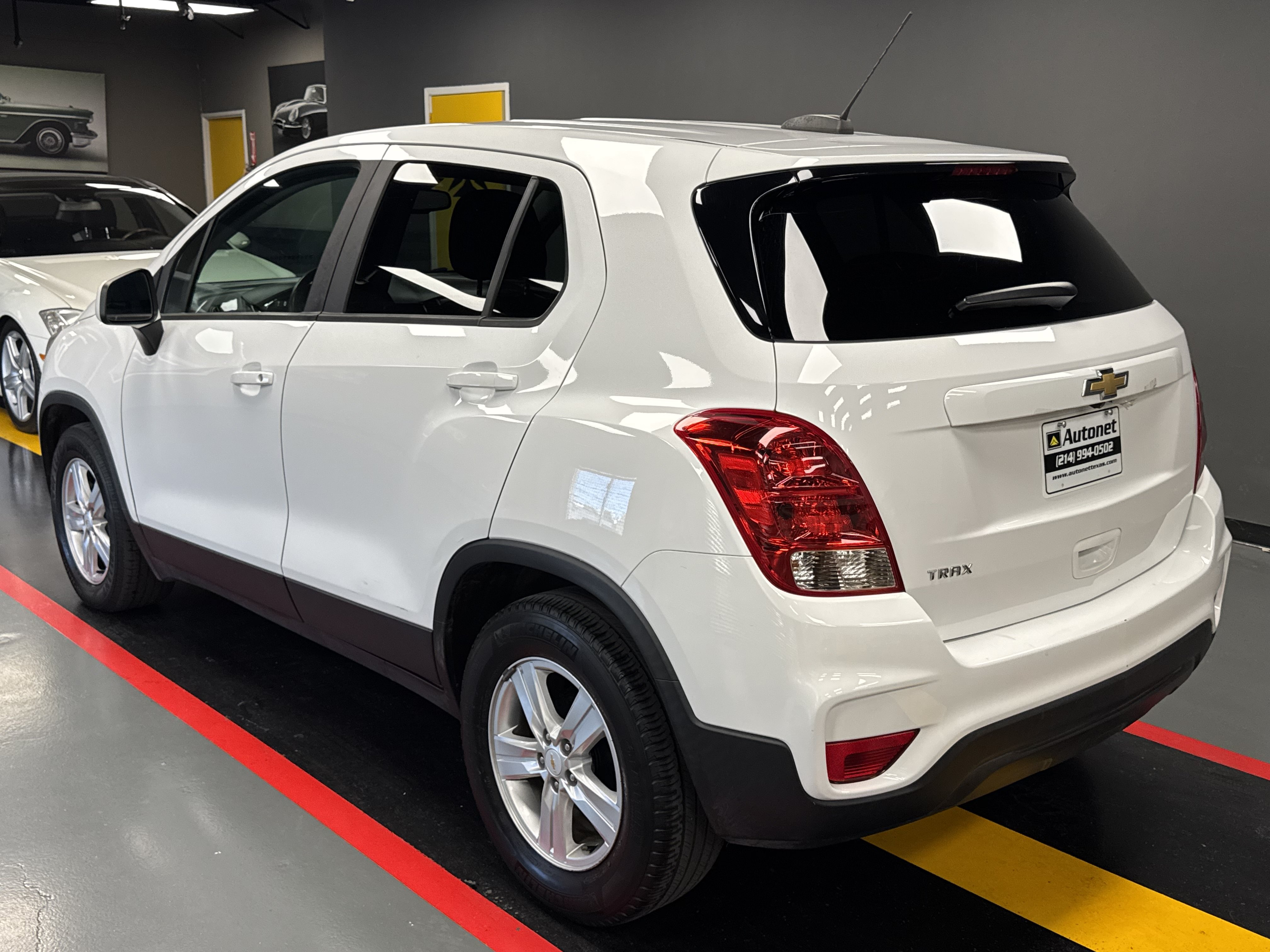 Used 2020 Chevrolet Trax LS w/ Tint and Cruise Package FWD image 4