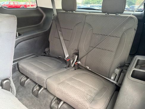 Used 2019 GMC Acadia SLE FWD image 22