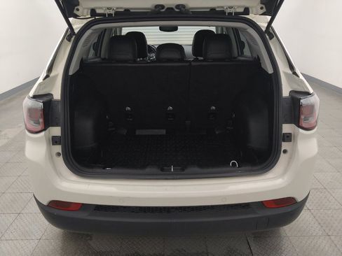 Used 2019 Jeep Compass Latitude w/ Safety & Security Group AWD/4WD image 29