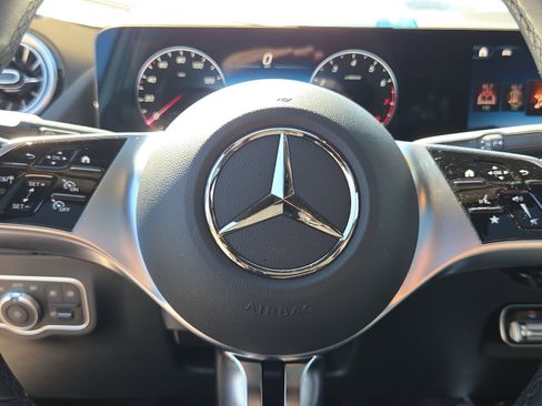 Used 2026 Mercedes-Benz GLA 250 image 35