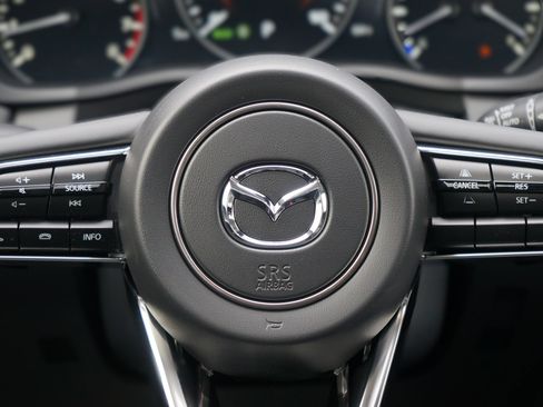 New 2026 MAZDA CX-90 Plug-In Hybrid w/ Preferred image 9