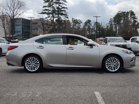 Used 2016 Lexus ES 350 w/ Luxury Package w/Wood Trim image 6