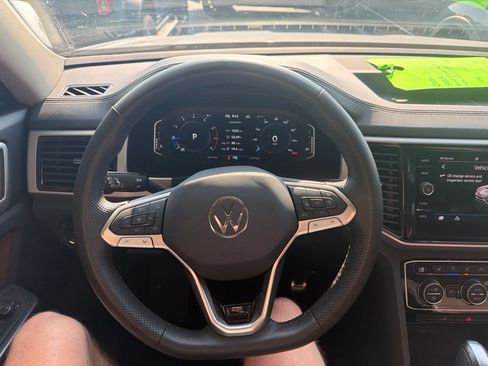 Used 2023 Volkswagen Atlas SEL Premium AWD/4WD image 17