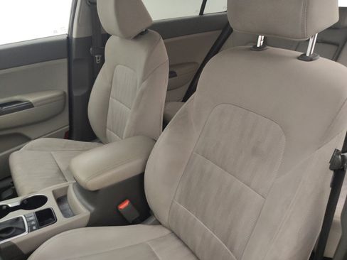 Used 2019 Kia Sportage LX AWD/4WD image 17