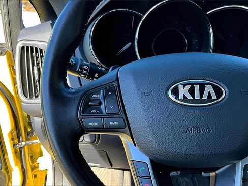 Used 2016 Kia Rio SX image 14