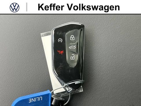 New 2026 Volkswagen Atlas SE FWD image 36