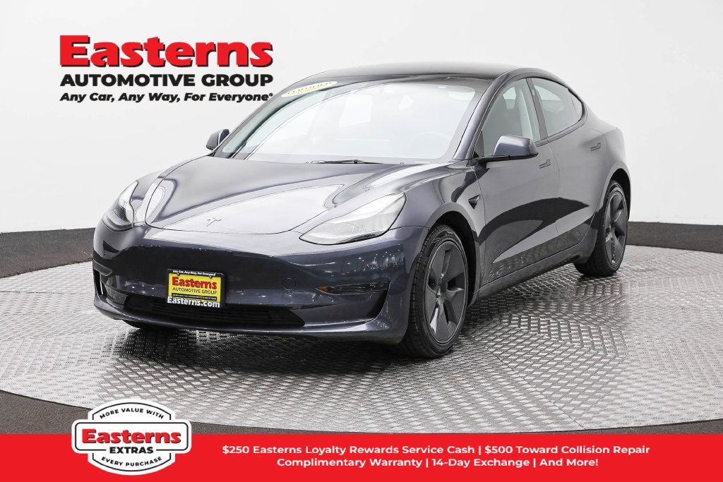 Used 2023 Tesla Model 3 Standard Range RWD image 1