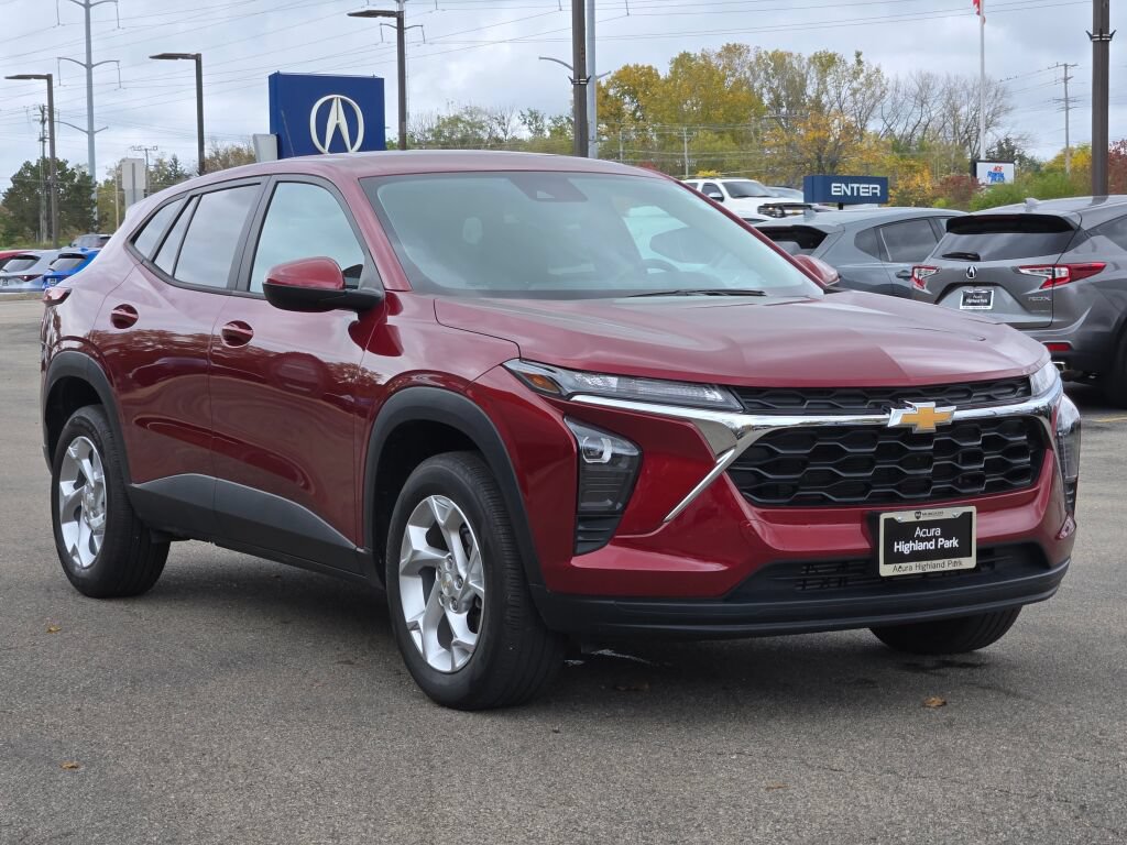Used 2024 Chevrolet Trax LS w/ LS Convenience Package FWD image 6
