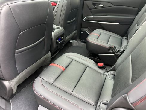 New 2026 Chevrolet Traverse RS image 13