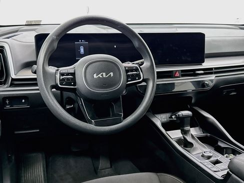 Used 2024 Kia Sorento LX FWD image 18
