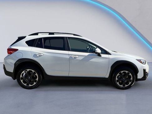 Used 2021 Subaru Crosstrek 2.0i Premium w/ Moonroof Package image 3