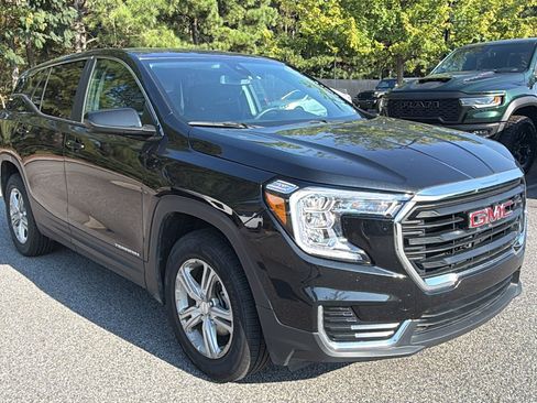 Used 2024 GMC Terrain SLE AWD/4WD image 5