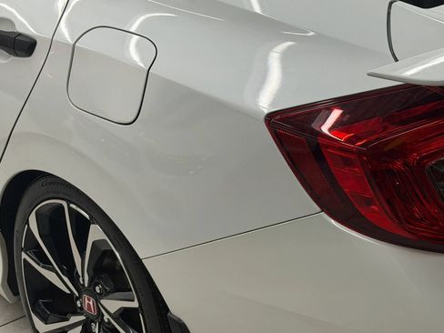 Used 2018 Honda Civic Si image 12