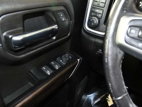 Used 2022 Chevrolet Silverado 1500 LT AWD/4WD image 35