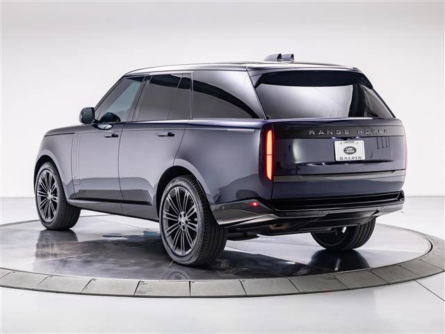 Used 2023 Land Rover Range Rover SE AWD/4WD image 3