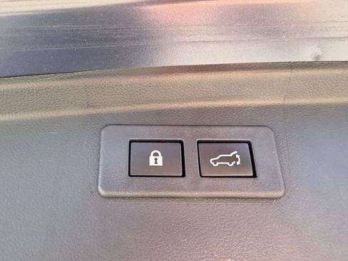 Used 2024 Subaru Outback Premium AWD/4WD image 8