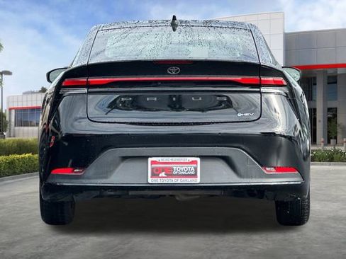 Certified 2024 Toyota Prius LE image 6