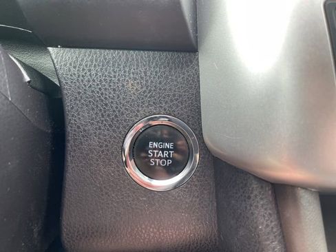 Used 2017 Toyota Highlander XLE FWD image 22